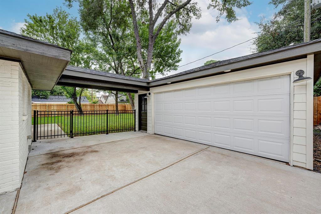 10607 Deerwood Road