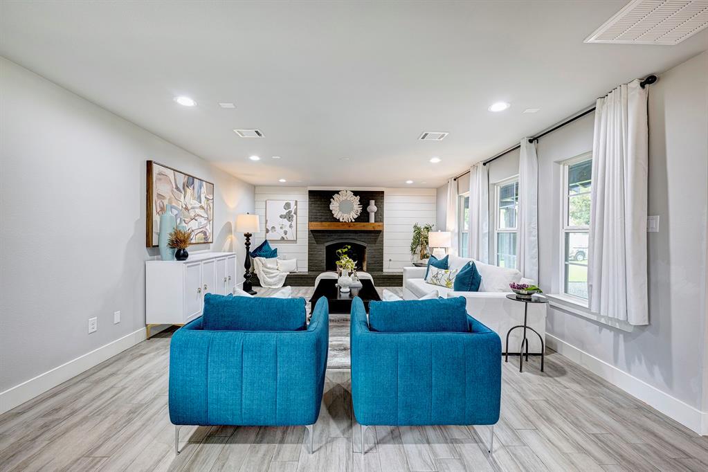 10607 Deerwood Road