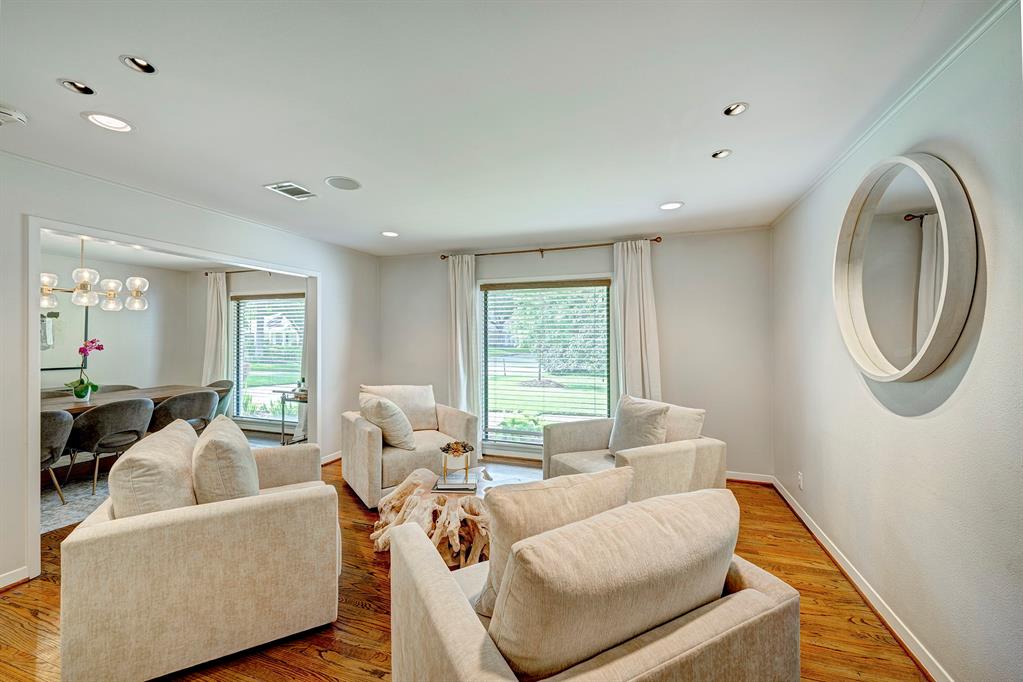 7918 Chevy Chase Drive