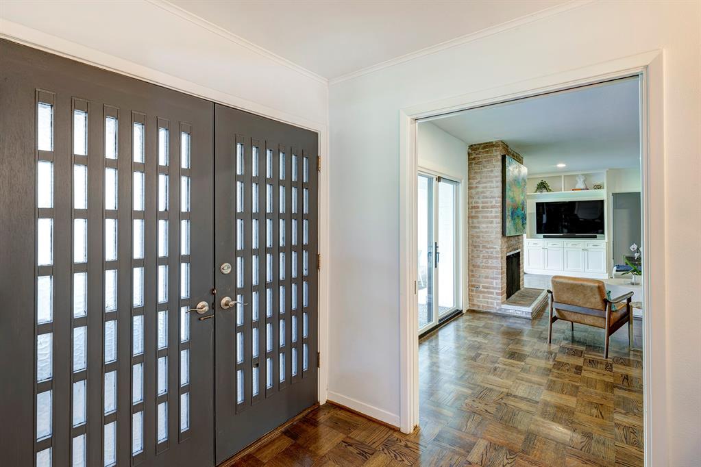 7918 Chevy Chase Drive