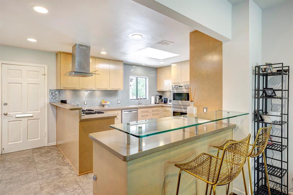 7918 Chevy Chase Drive