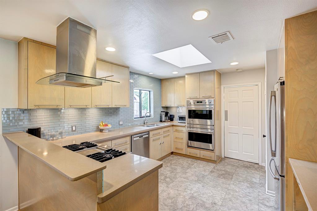 7918 Chevy Chase Drive