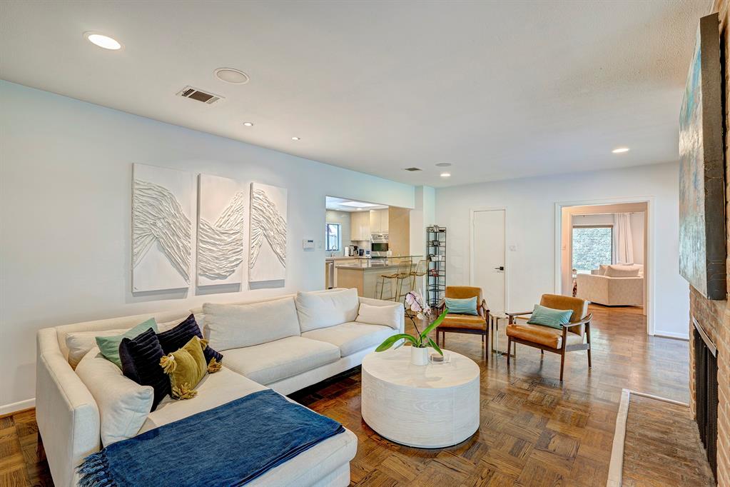 7918 Chevy Chase Drive