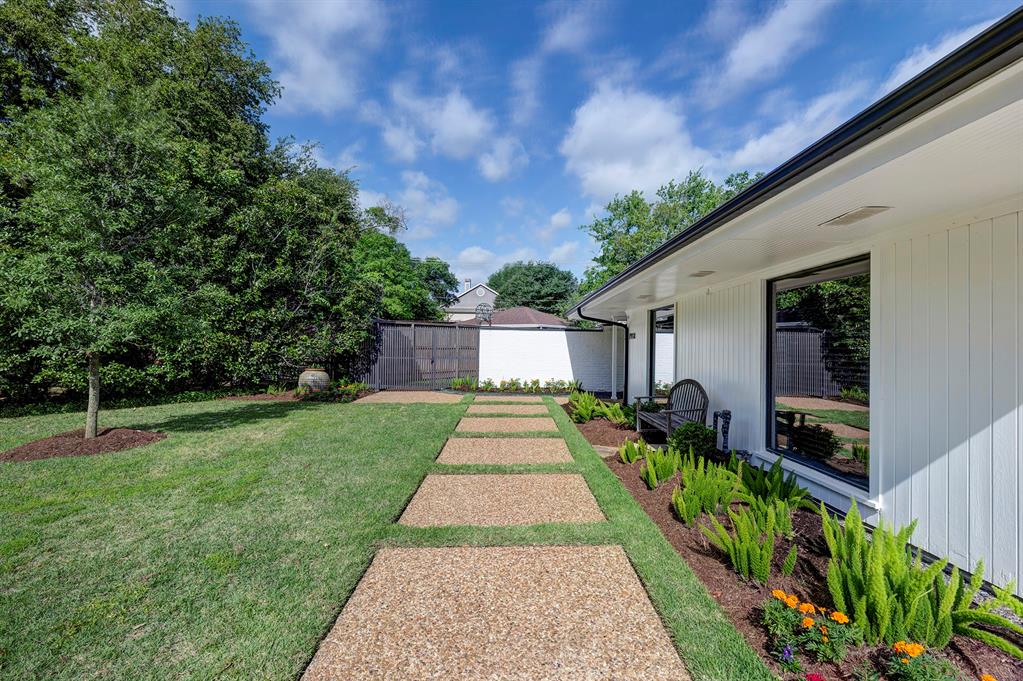 7918 Chevy Chase Drive