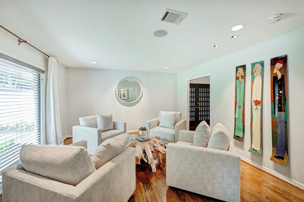 7918 Chevy Chase Drive