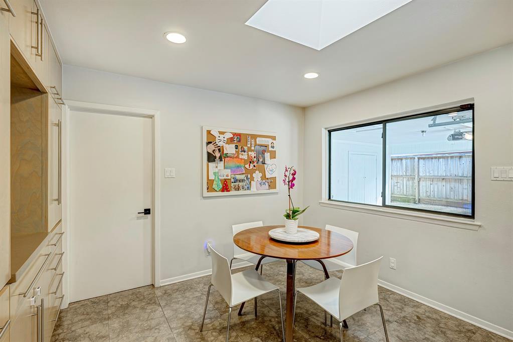 7918 Chevy Chase Drive