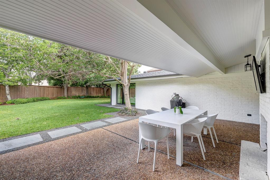 7918 Chevy Chase Drive