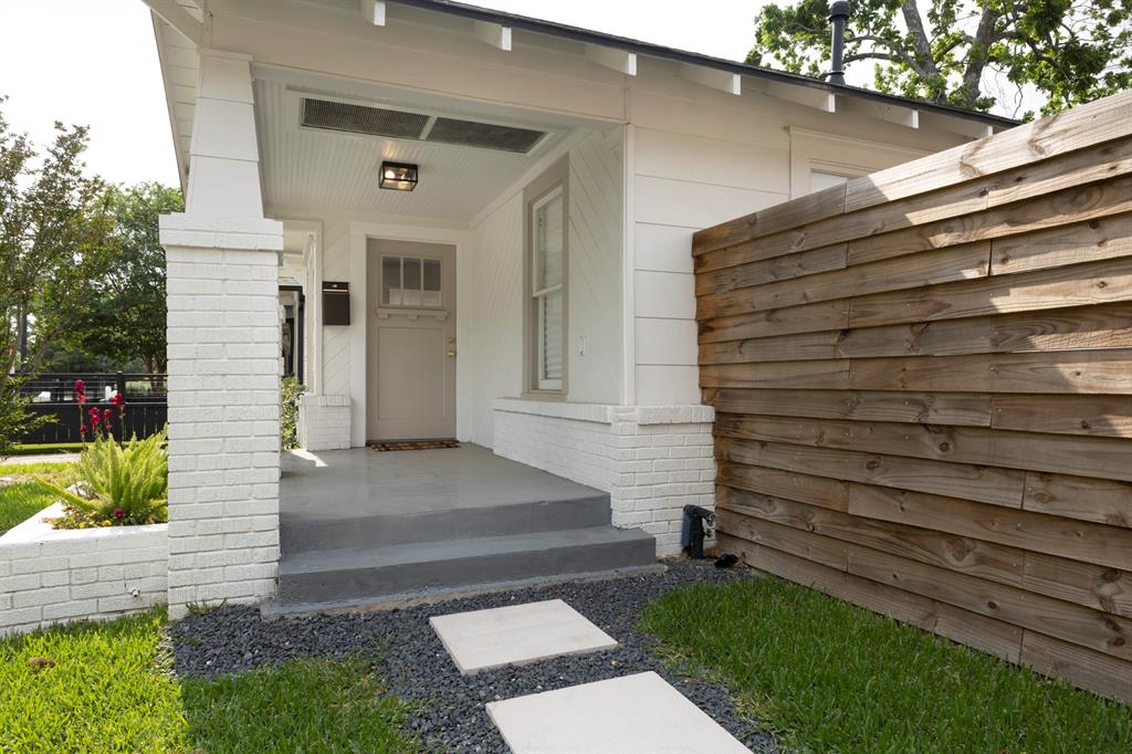 1123 W Melwood Street