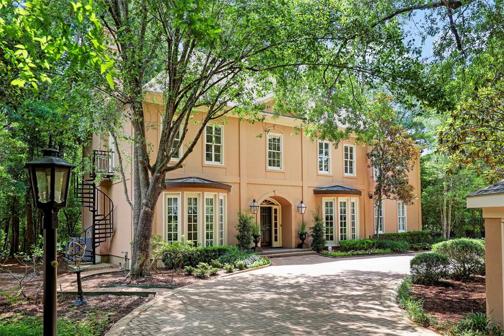 414 Little John Lane