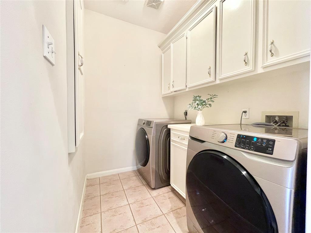 1265 Ridgewood Place