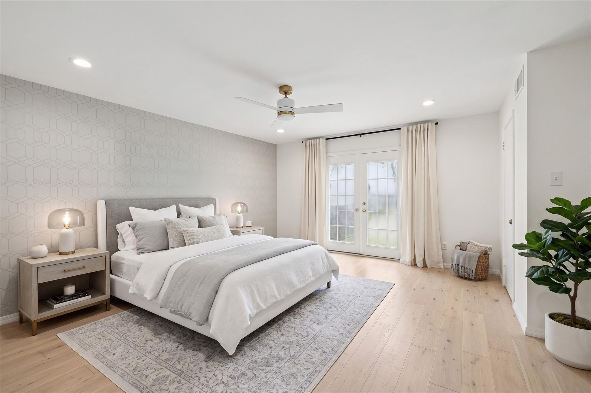 7827 Meadowbriar Lane