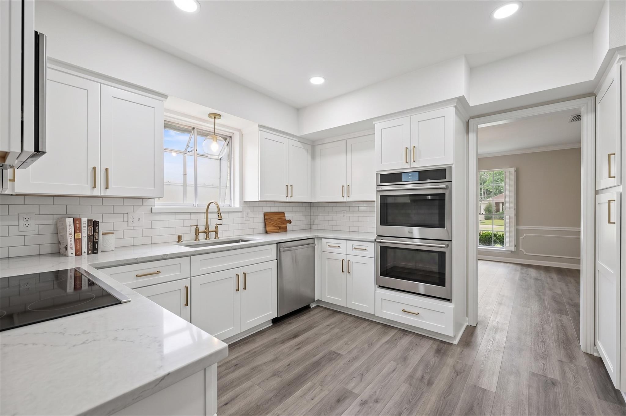 7827 Meadowbriar Lane