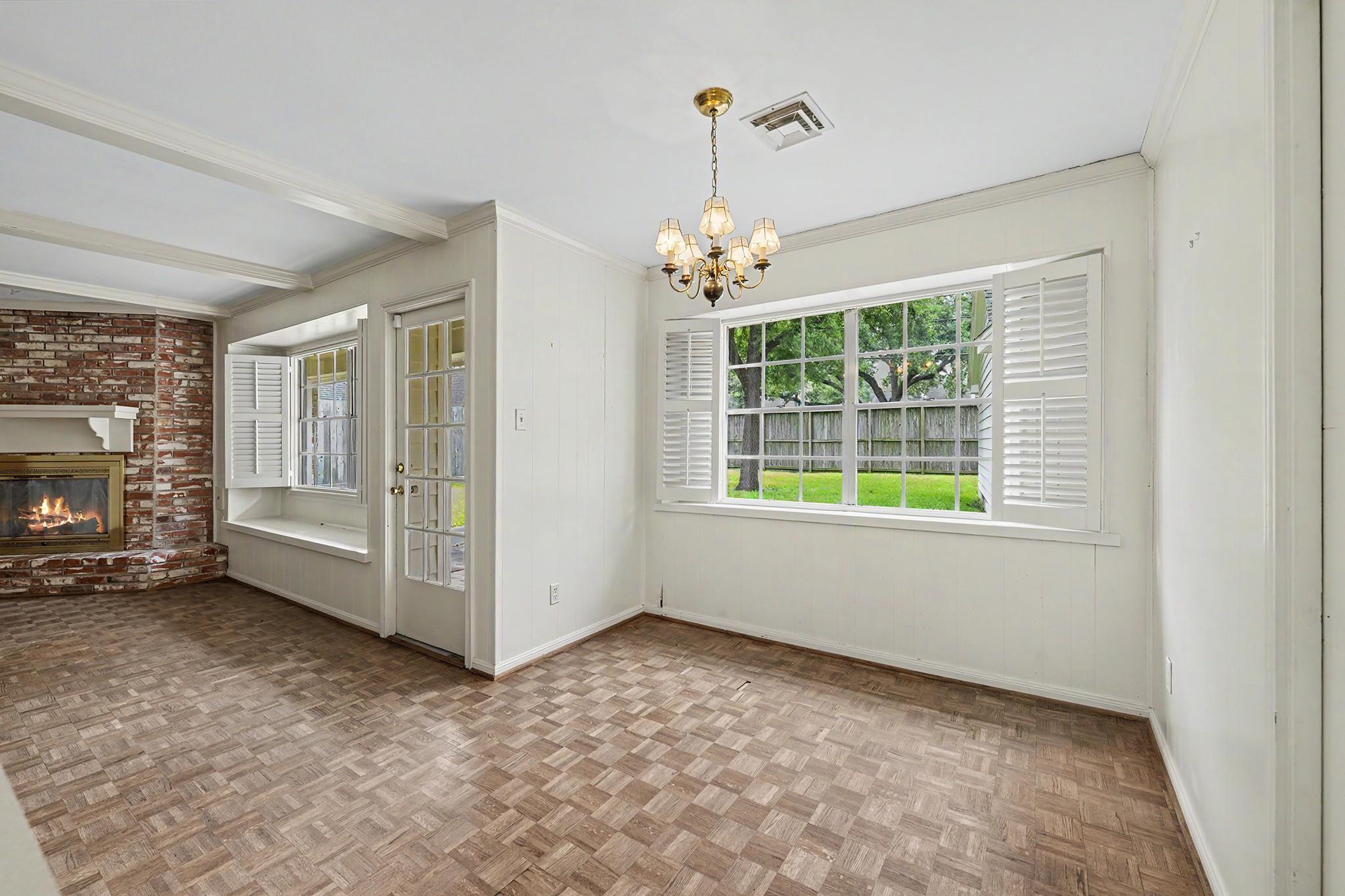 7827 Meadowbriar Lane
