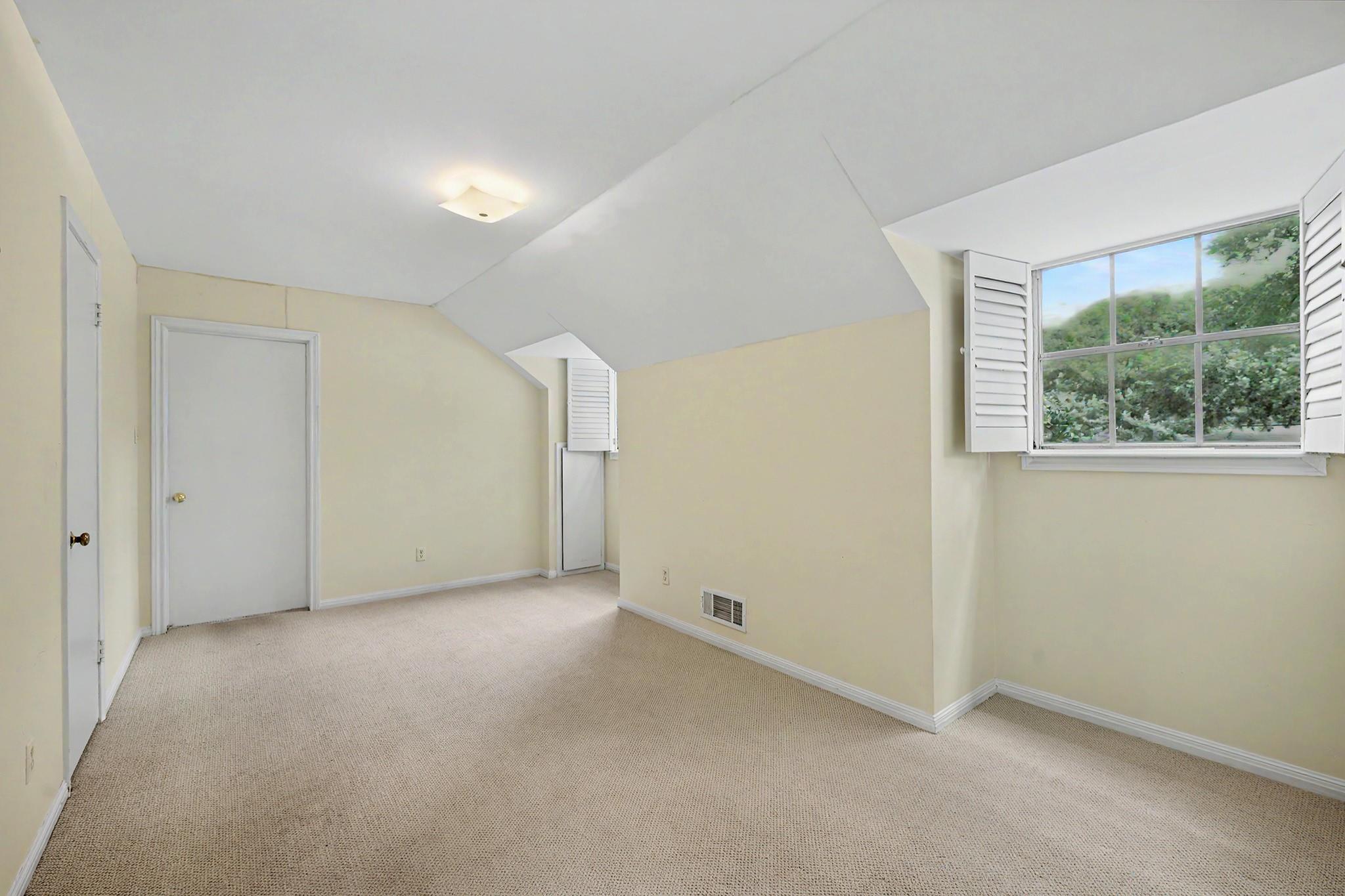 7827 Meadowbriar Lane