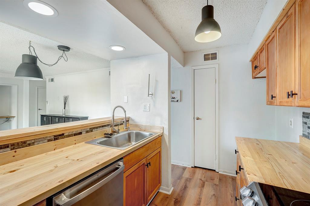 1500 Bay Area Boulevard # 321