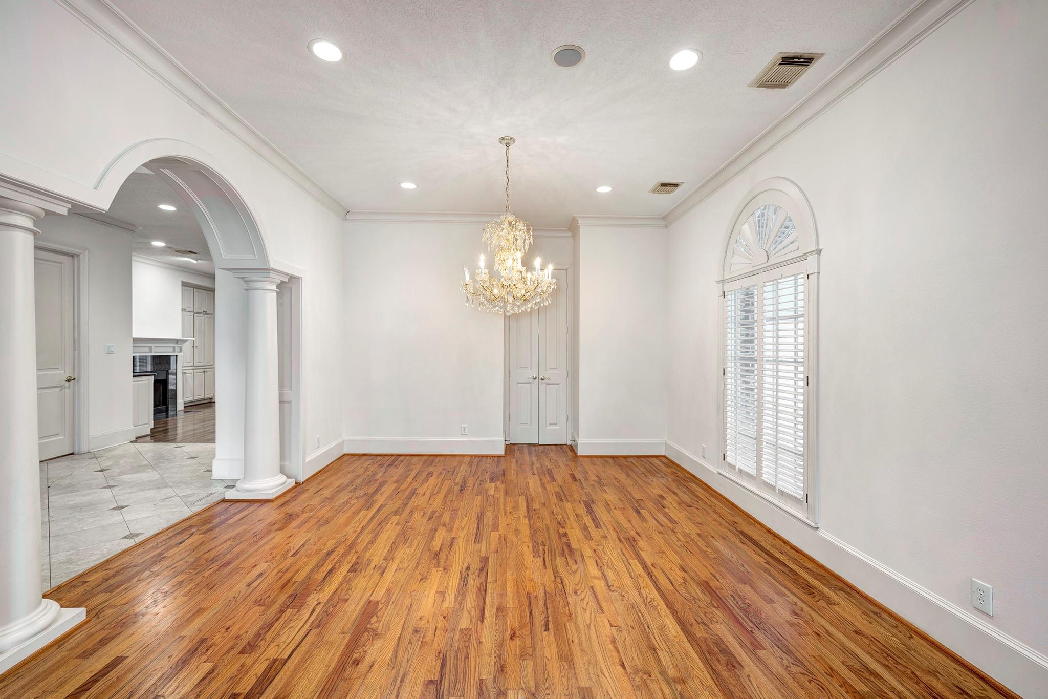 5081 Cedar Creek Drive