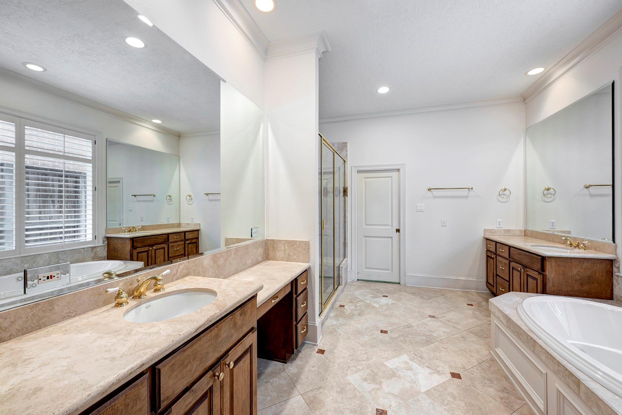 5081 Cedar Creek Drive