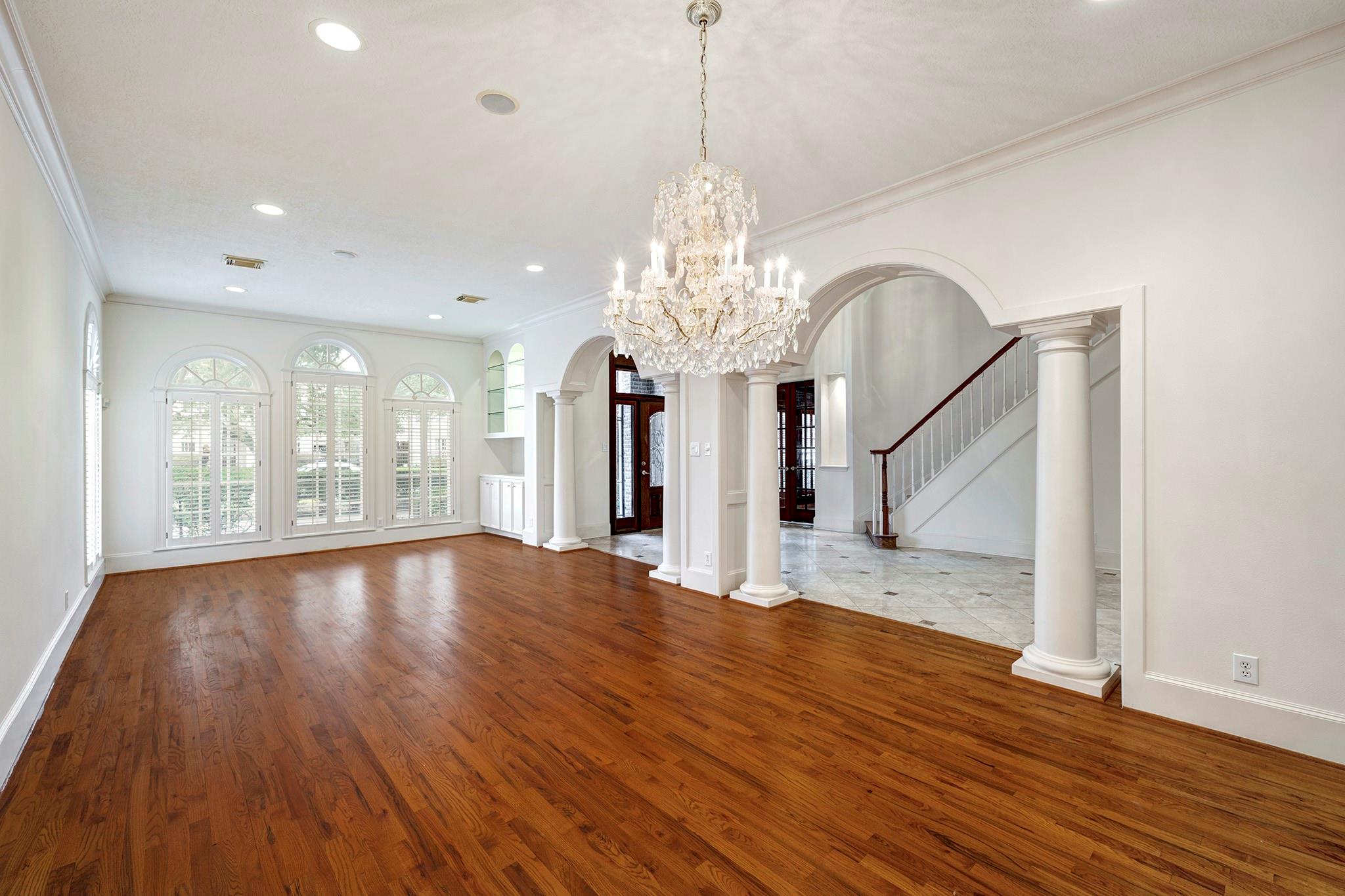 5081 Cedar Creek Drive