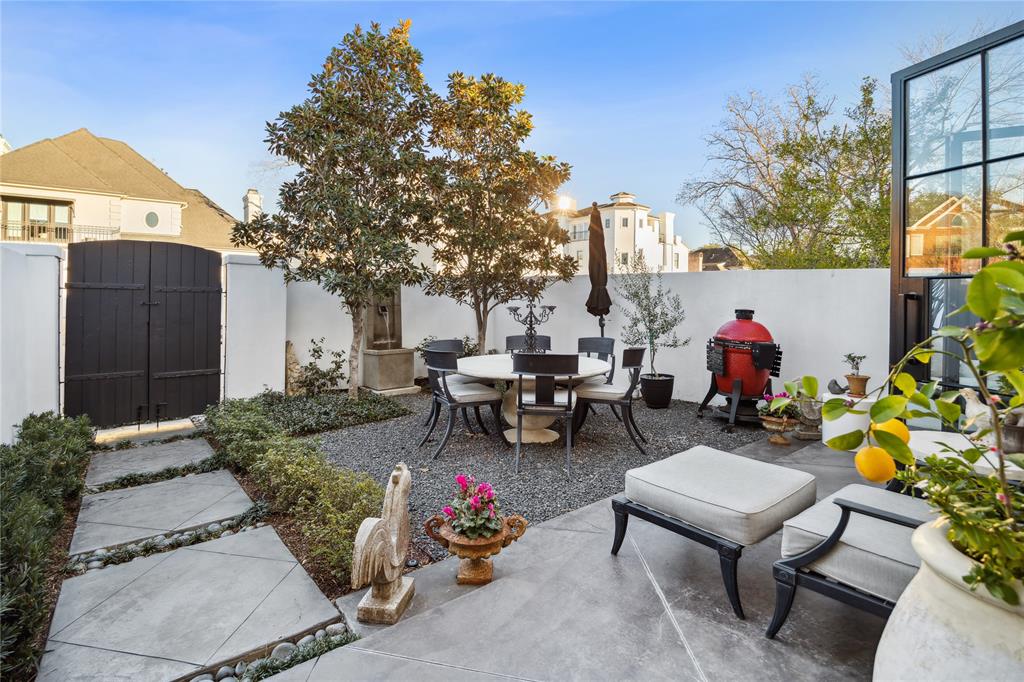 1206 Potomac Drive