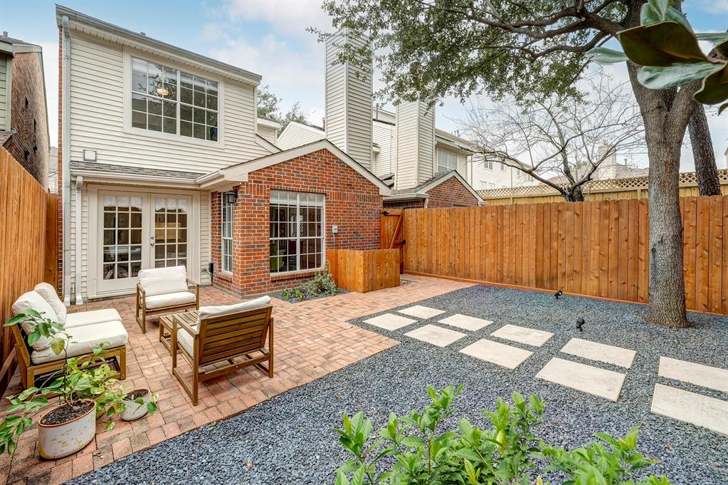304 Reinicke Street