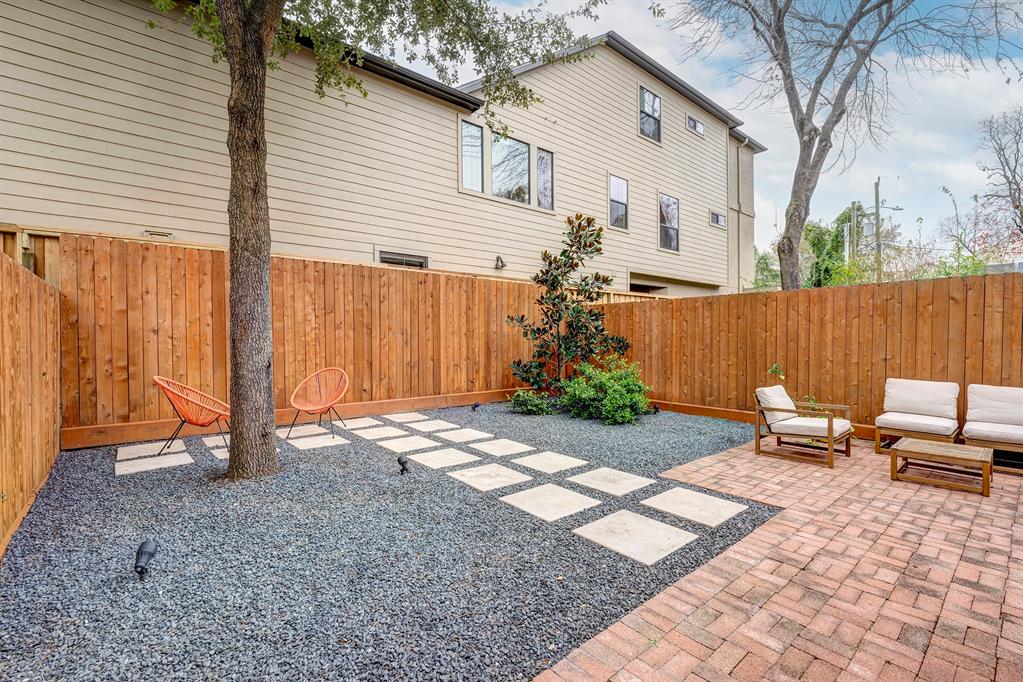 304 Reinicke Street