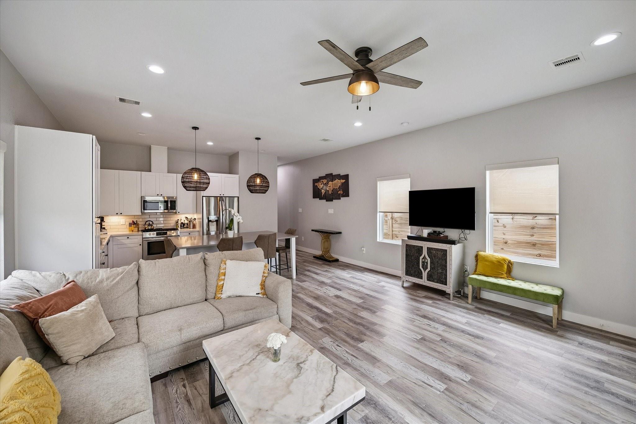 122 E 33rd Street