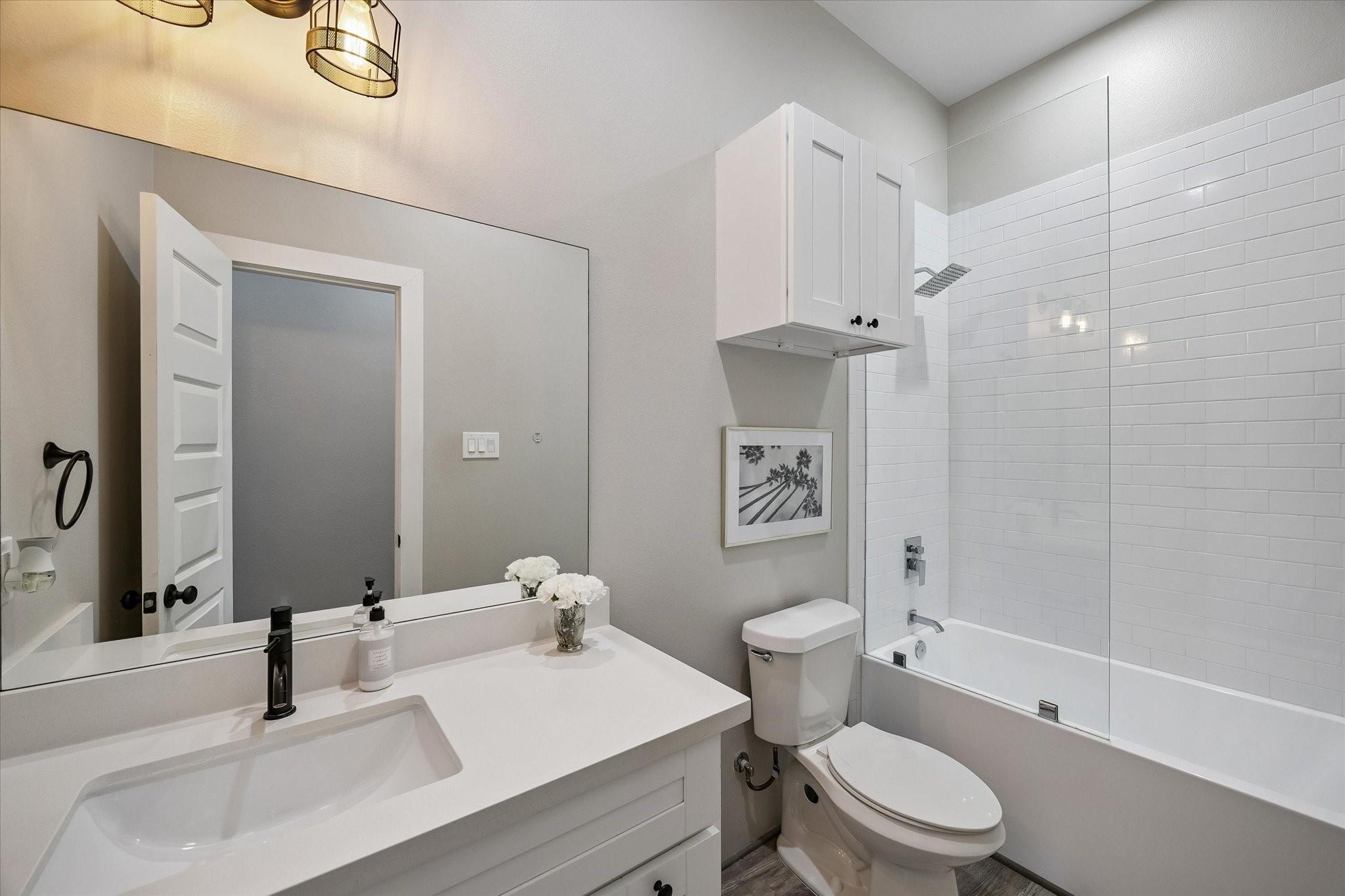 122 E 33rd Street