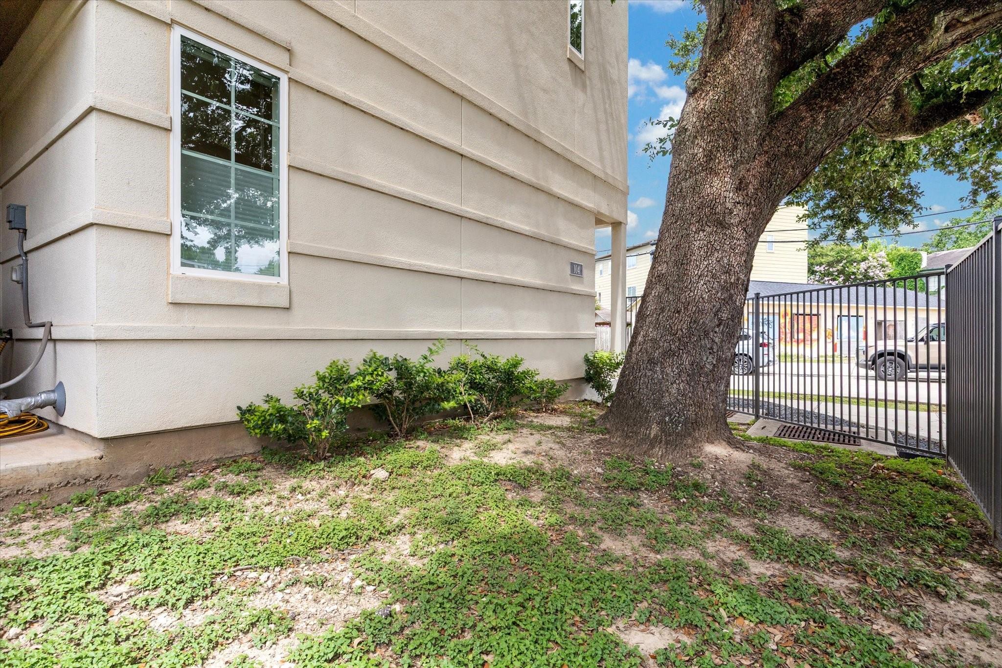 104 W Drew Street