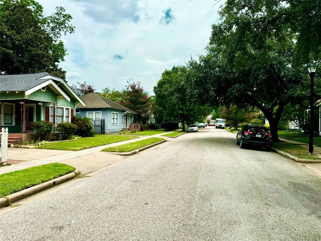 1110 Walling Street