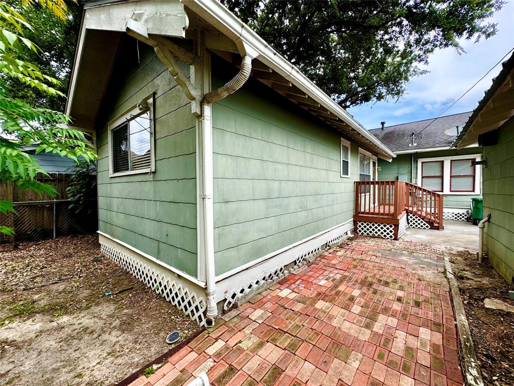1110 Walling Street