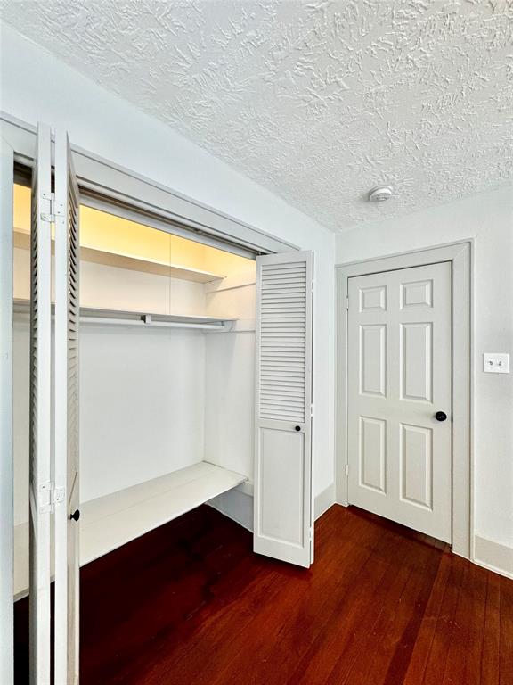 1110 Walling Street
