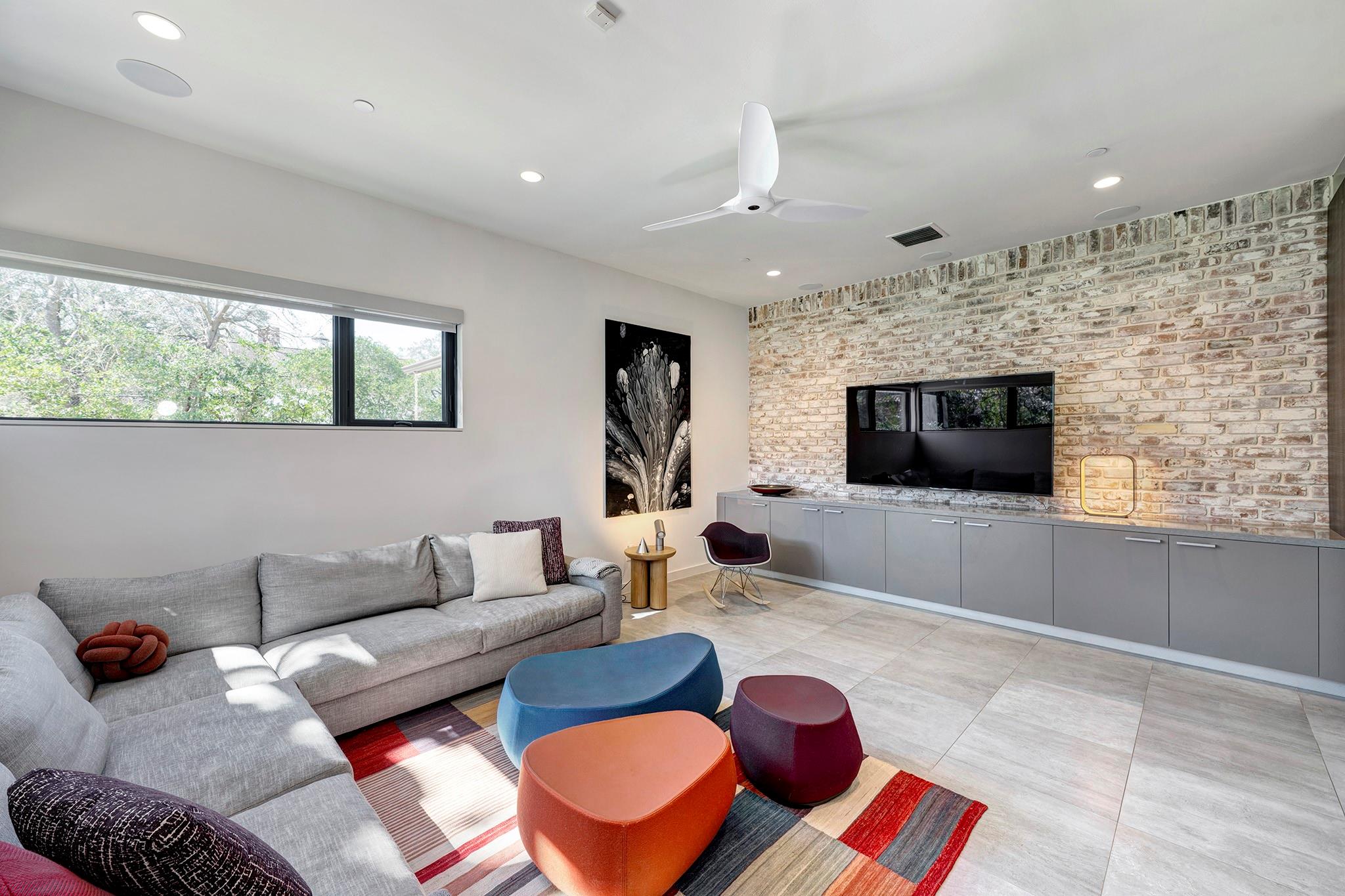 11105 S Country Squire Street