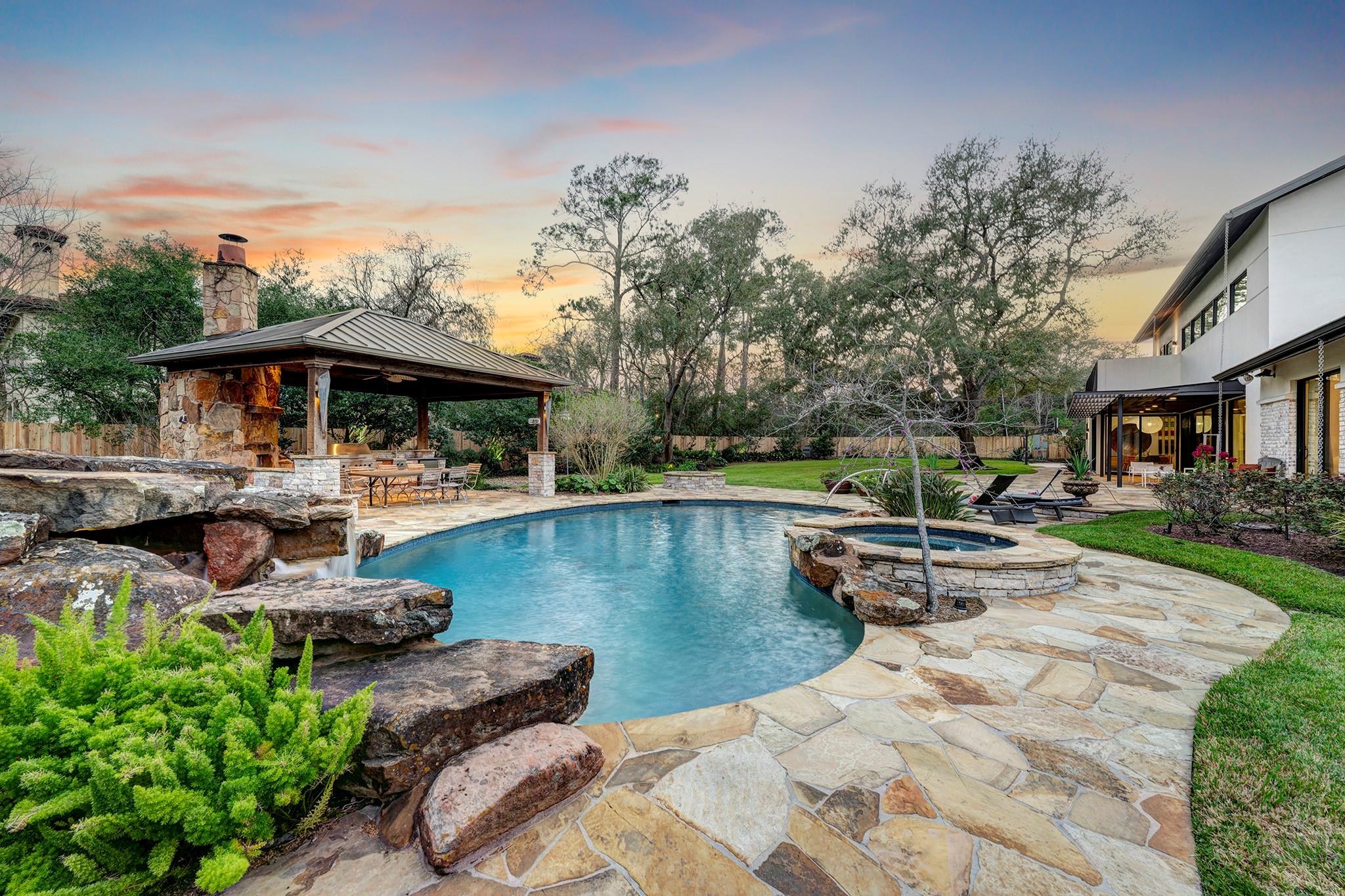 11105 S Country Squire Street