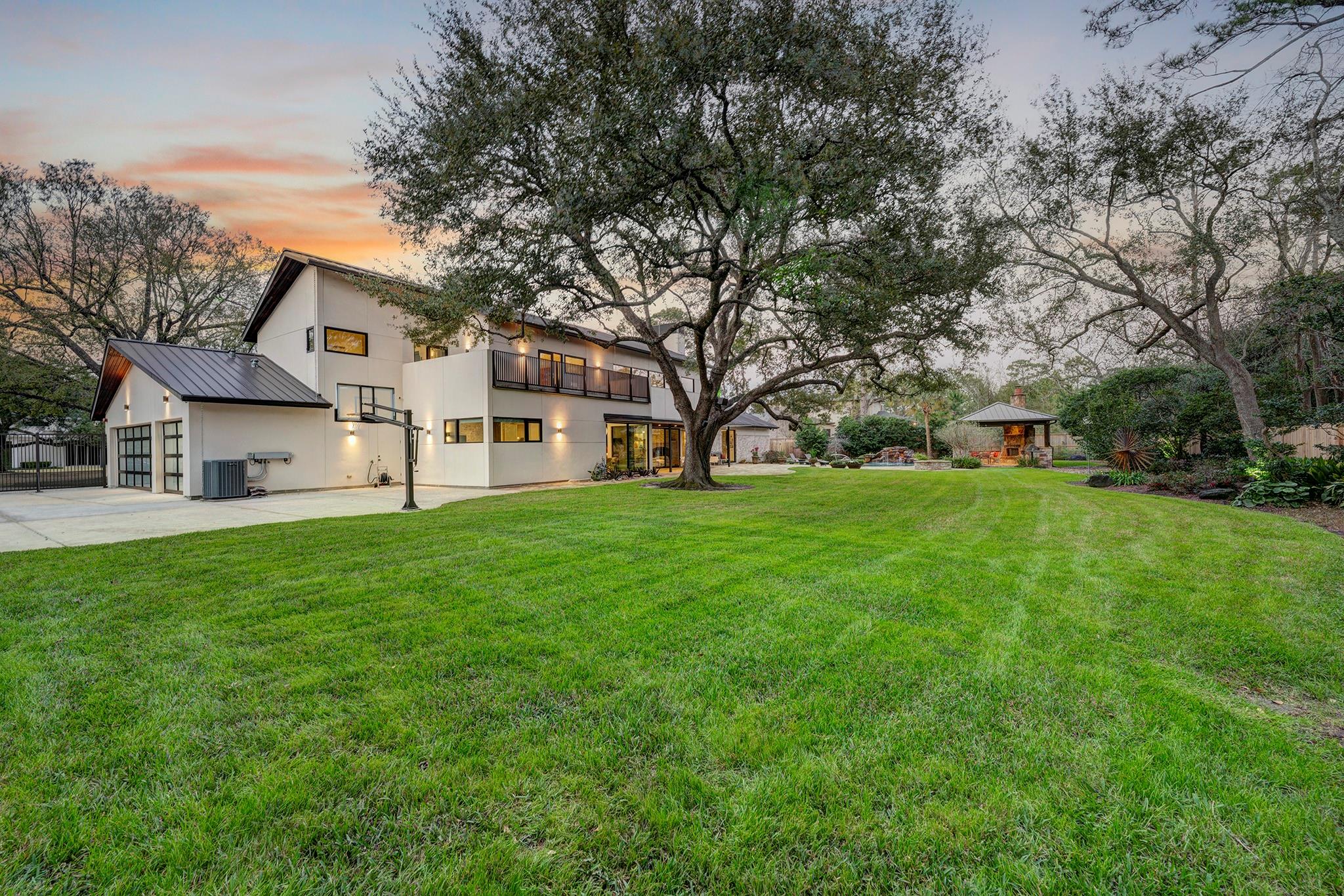 11105 S Country Squire Street