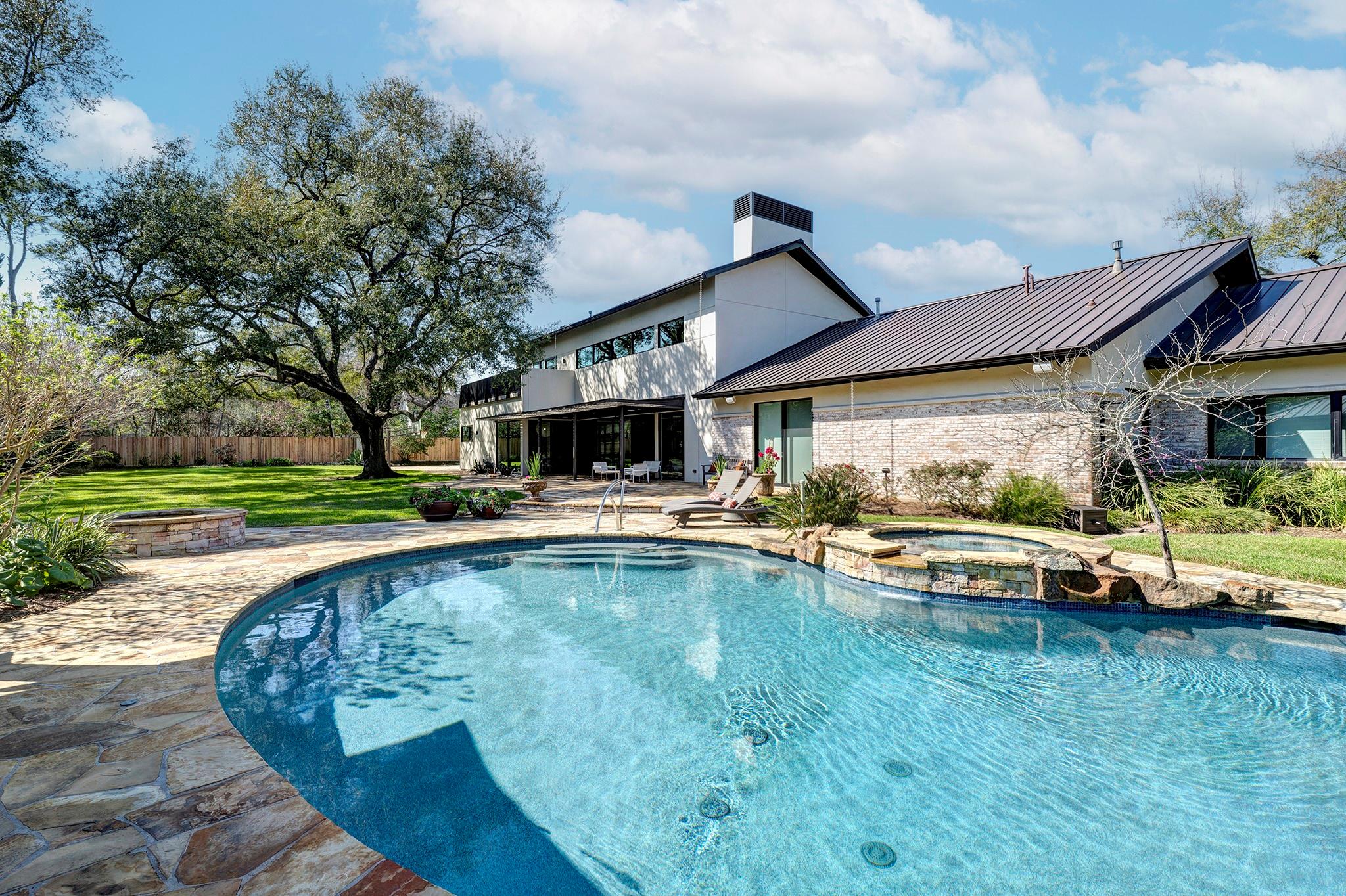 11105 S Country Squire Street