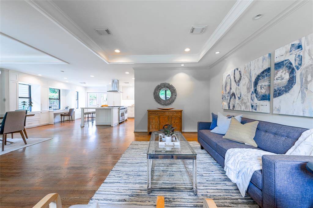 2210 Hialeah Drive