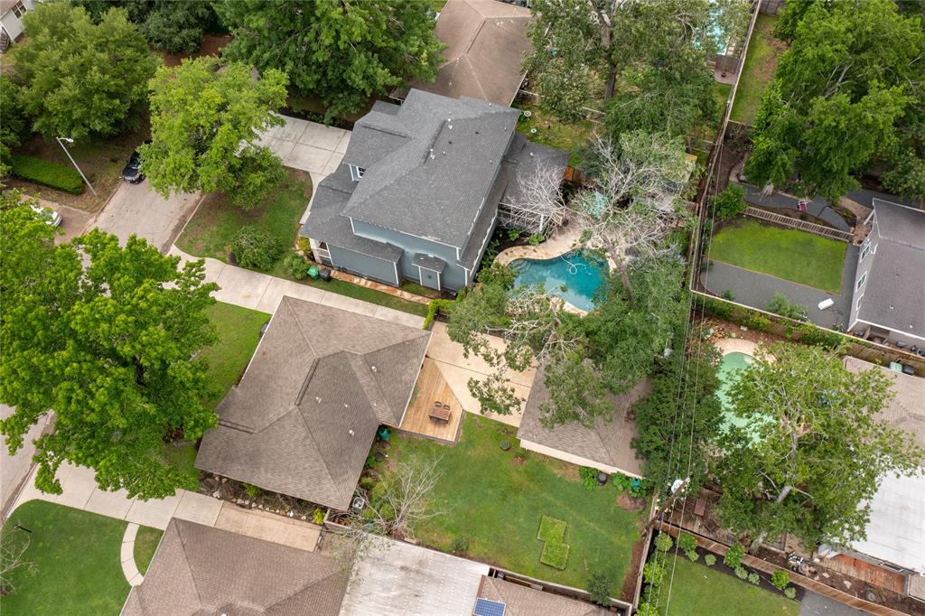 2210 Hialeah Drive