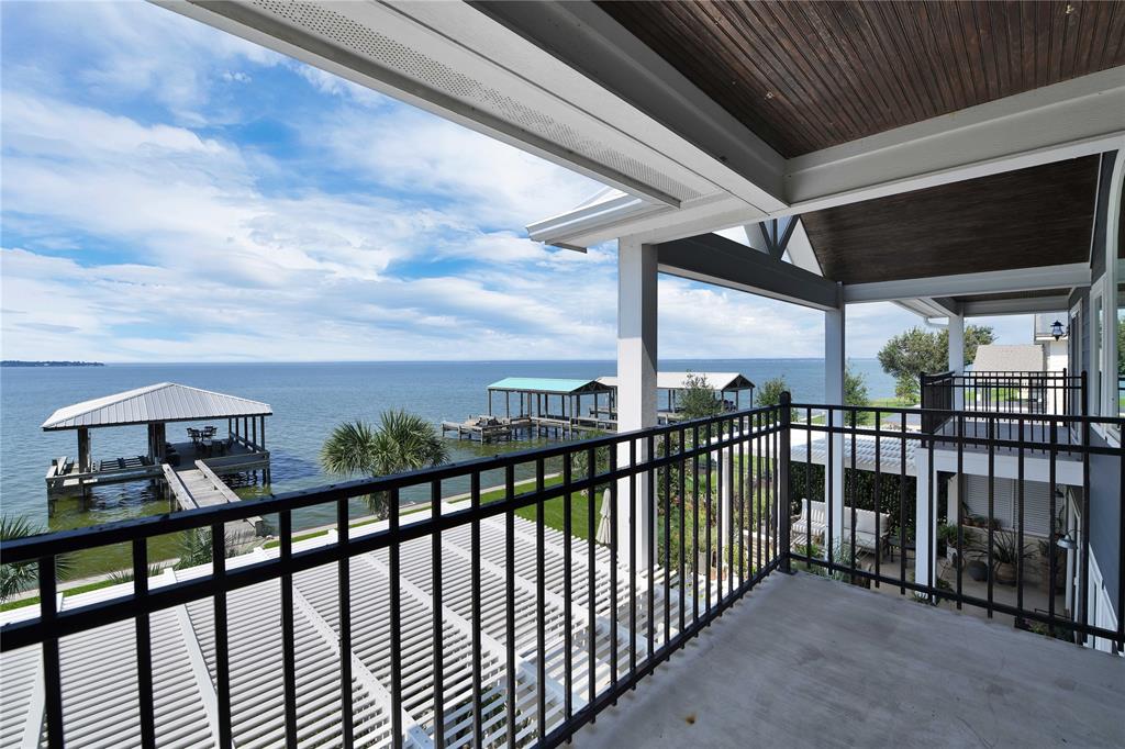 157 Treasure Point