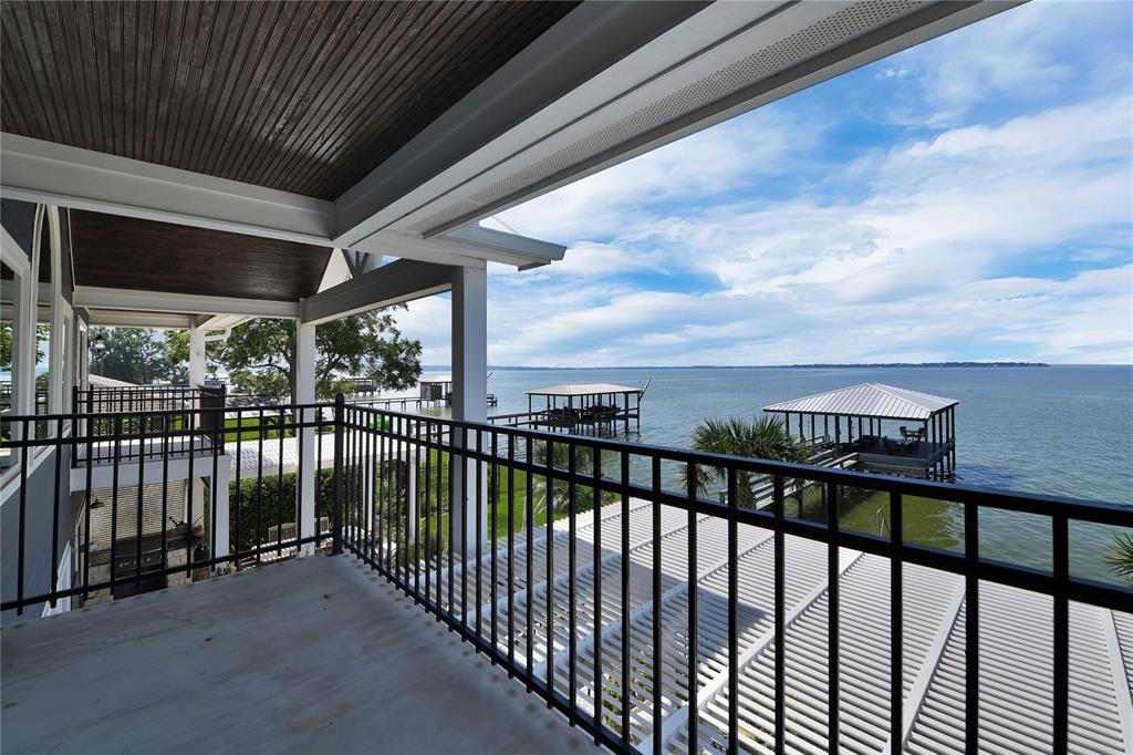 157 Treasure Point