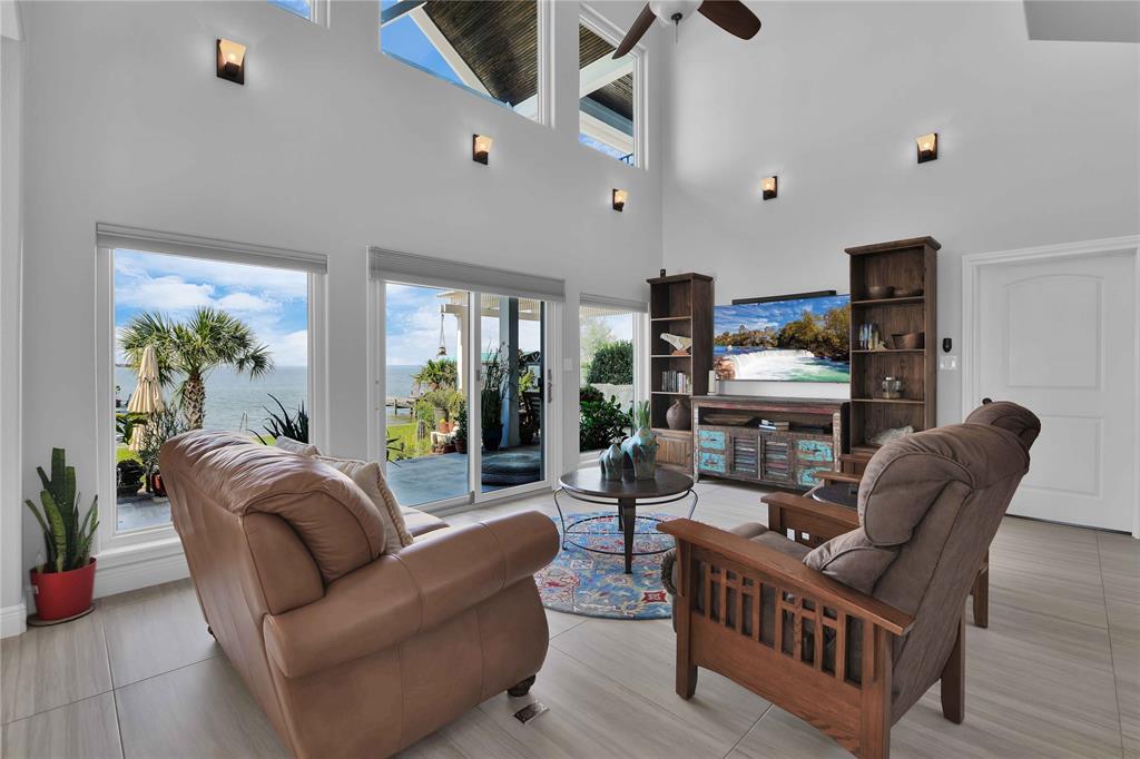 157 Treasure Point