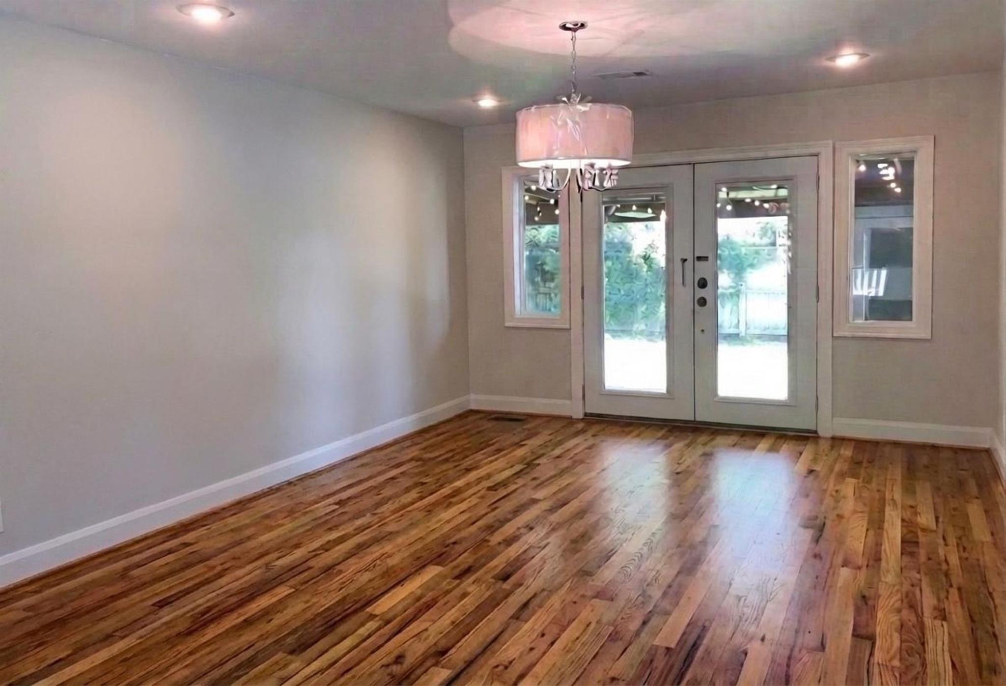 2611 Tangley Road