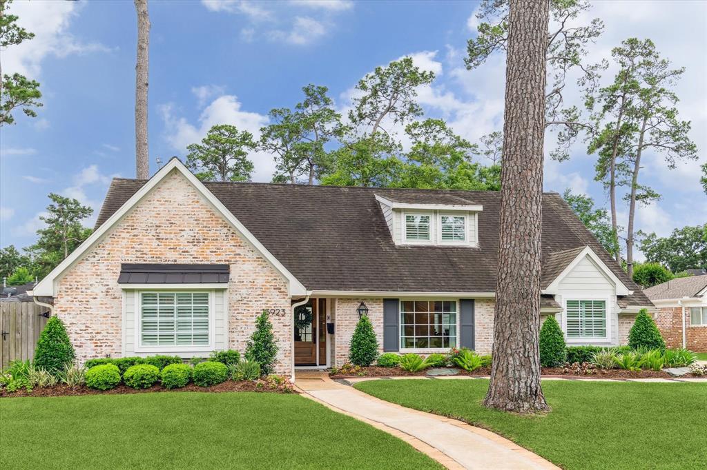 13923 Pebblebrook Drive