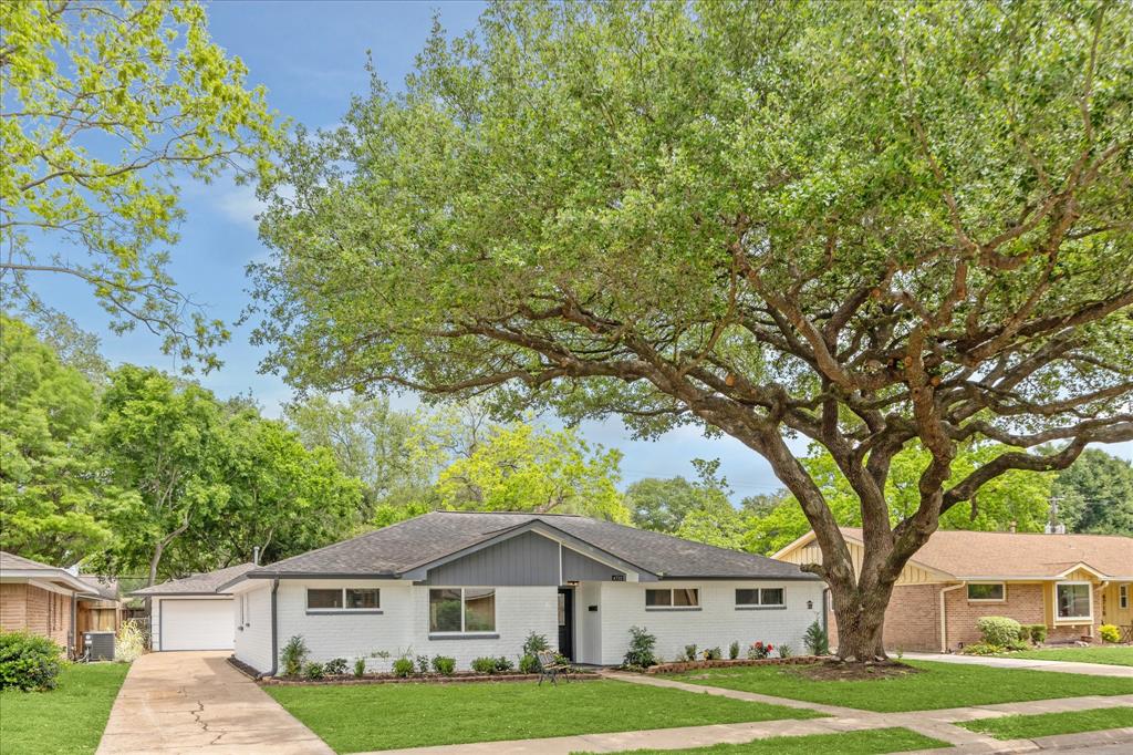 4722 Warm Springs