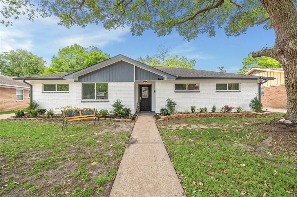 4722 Warm Springs