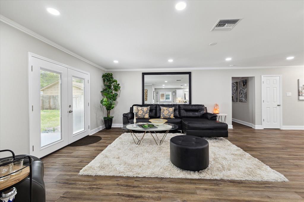 4722 Warm Springs
