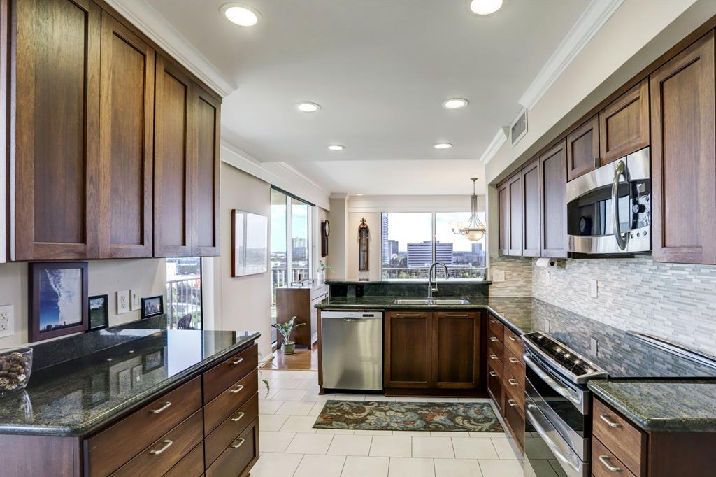 2200 Willowick Road Unit: 12J/12K