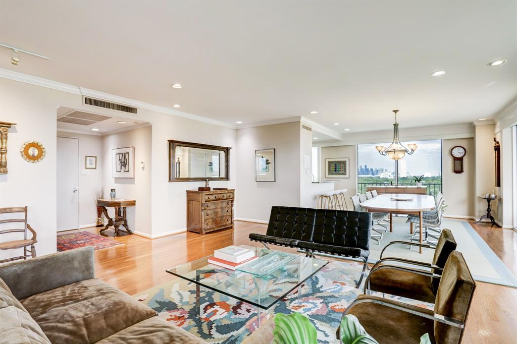 2200 Willowick Road Unit: 12J/12K