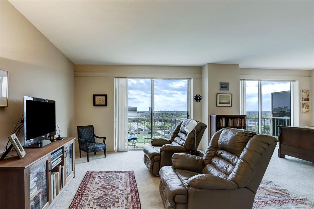 2200 Willowick Road Unit: 12J/12K