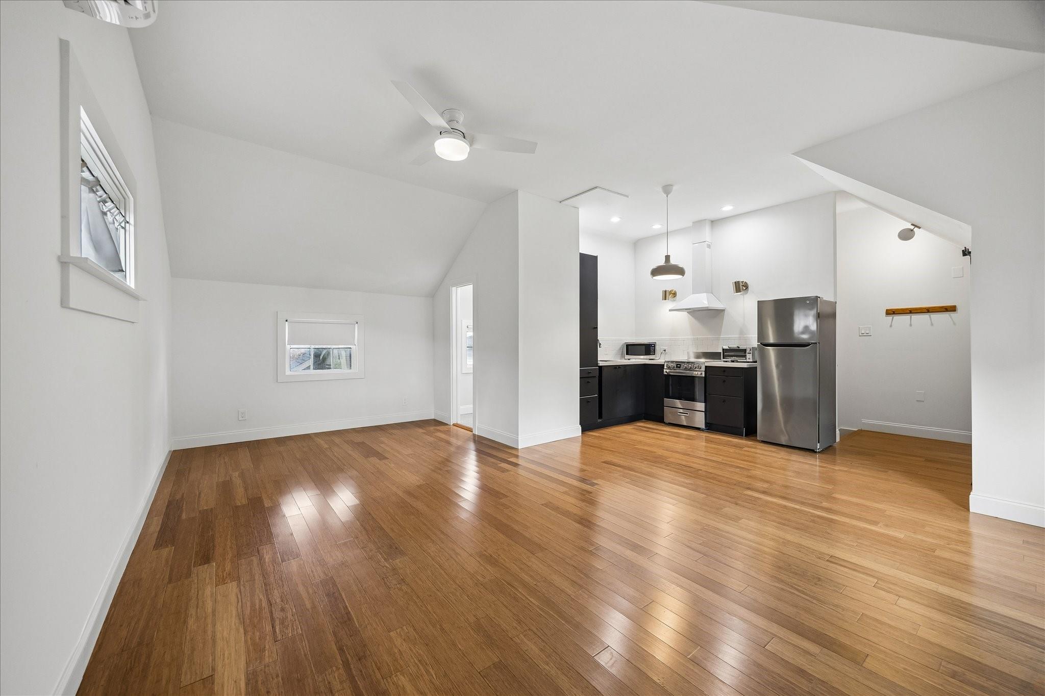 1407 Oxford Street