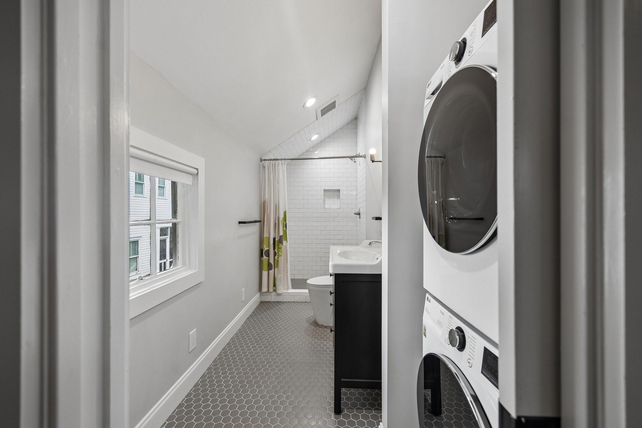 1407 Oxford Street